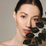 Konya botoks fiyatlarını etkileyen faktörleri anlatan yüz anatomisi ve mimik kasları odaklı medikal estetik görseli